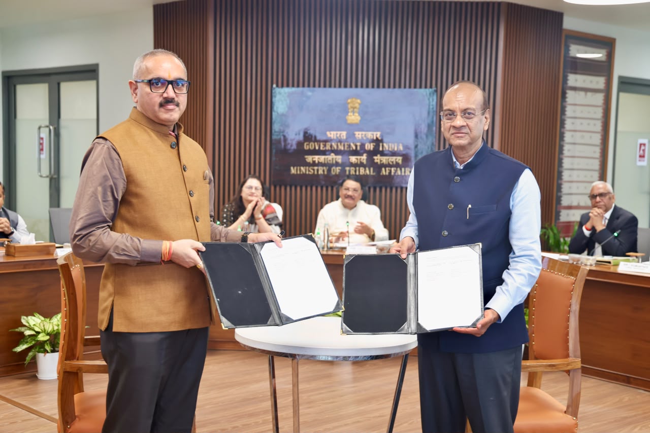 Exchange of signed MoU — MoU signing ceremony